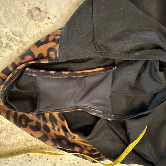 Miss Adola back and cheetah print one piece swimsuit size 10 - Picture 10 of 10